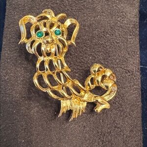 AVON DOG / Poodle green eyes gold tone pin 🐈‍⬛